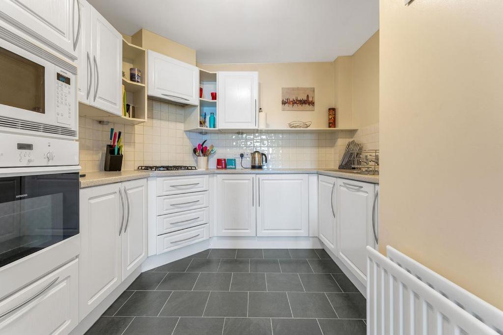 Modern 1Br Flat - Free Parking + Lift Apartamento Edimburgo Exterior foto